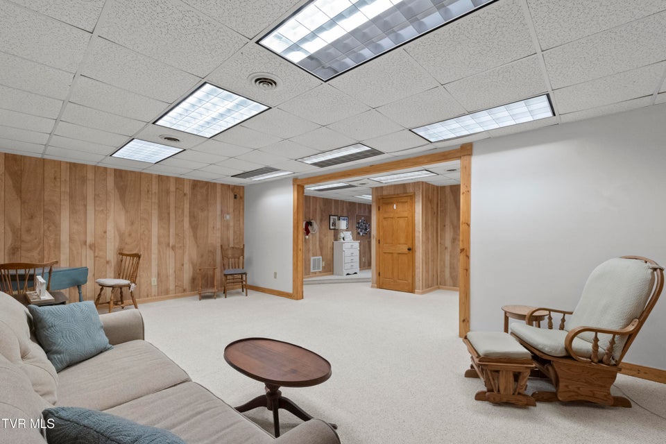 Photo #37: 105 Maple Crest