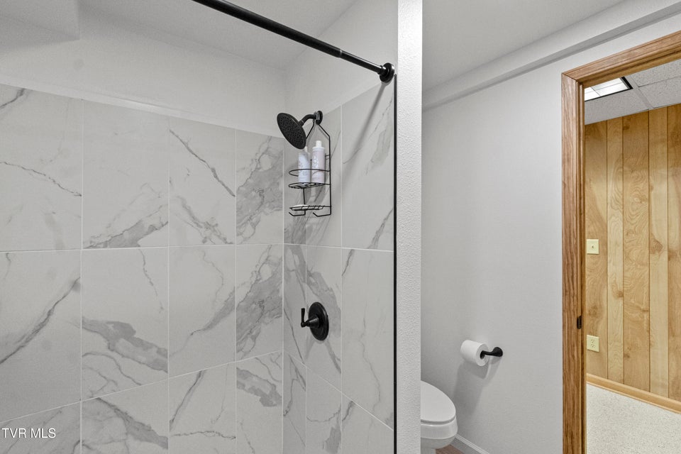 Photo #41: 105 Maple Crest