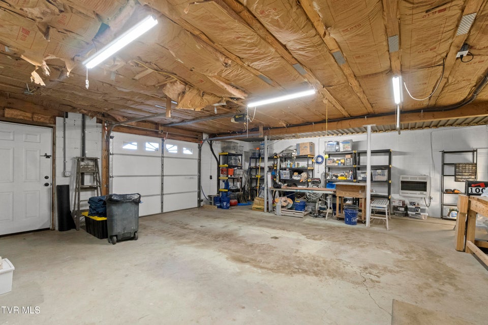 Photo #54: 105 Maple Crest