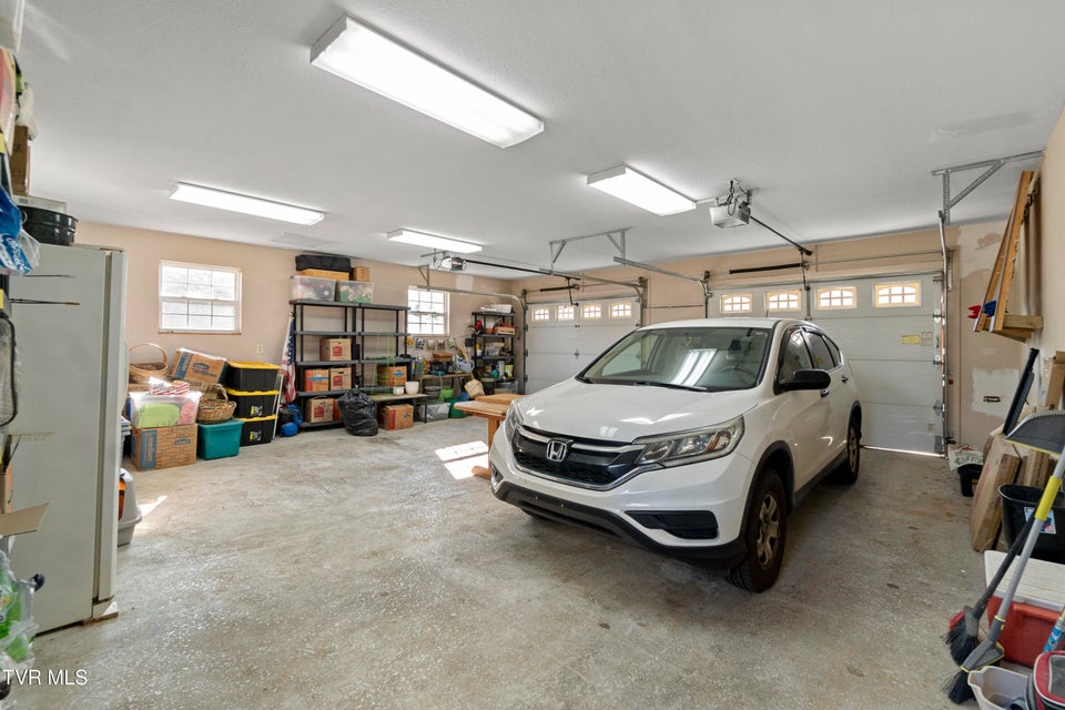 Photo #58: 105 Maple Crest