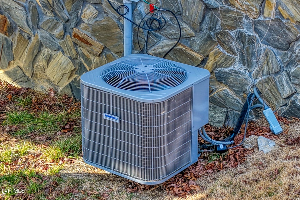 Photo #7: 3870 Dulaney Road