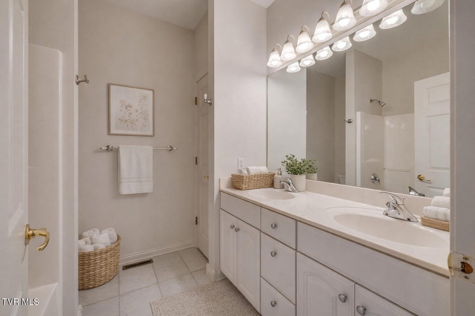 Photo #30: 1148 Bellingham Drive