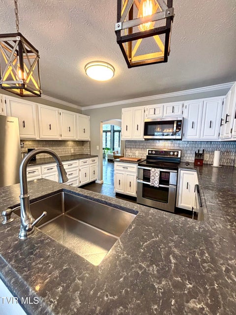 Photo #33: 12996 River Lane