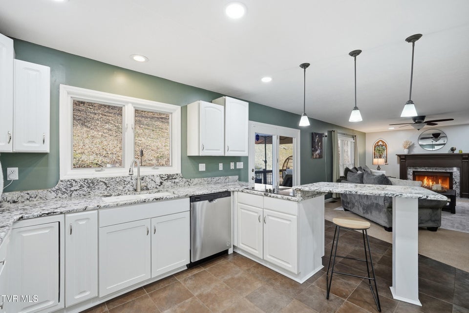 Photo #7: 1617 Valley View Drive