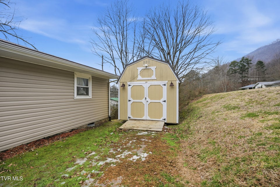 Photo #26: 115 25th N Street