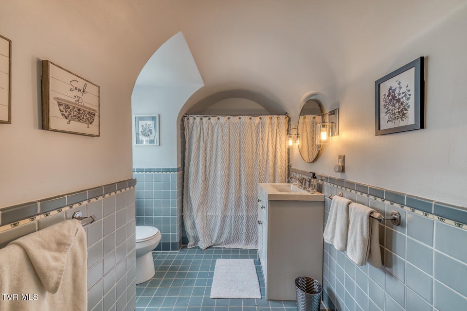 Photo #47: 1245 Watauga Street