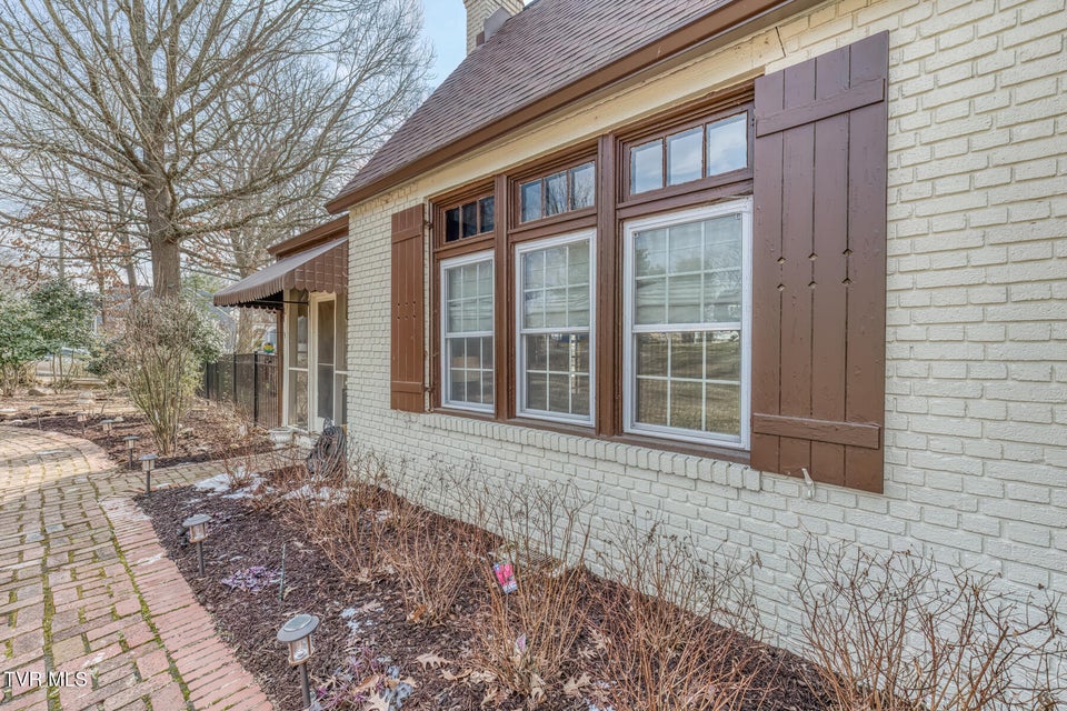 Photo #53: 1245 Watauga Street