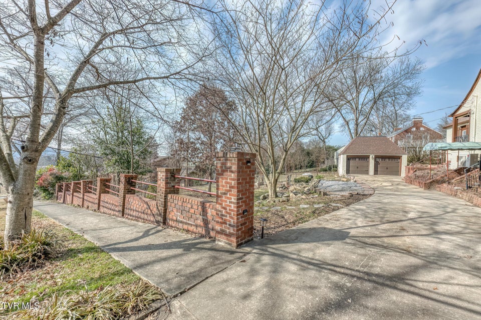 Photo #59: 1245 Watauga Street