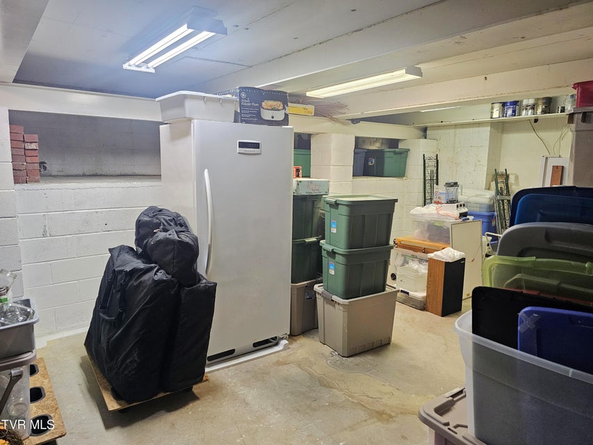 Photo #77: 305 Apple Drive