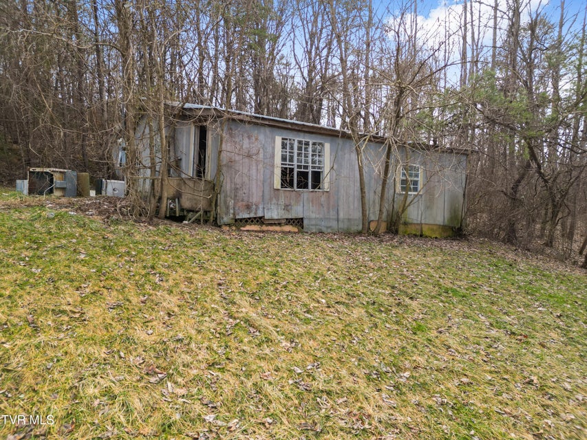 Photo #5: 219 Hartman Lane