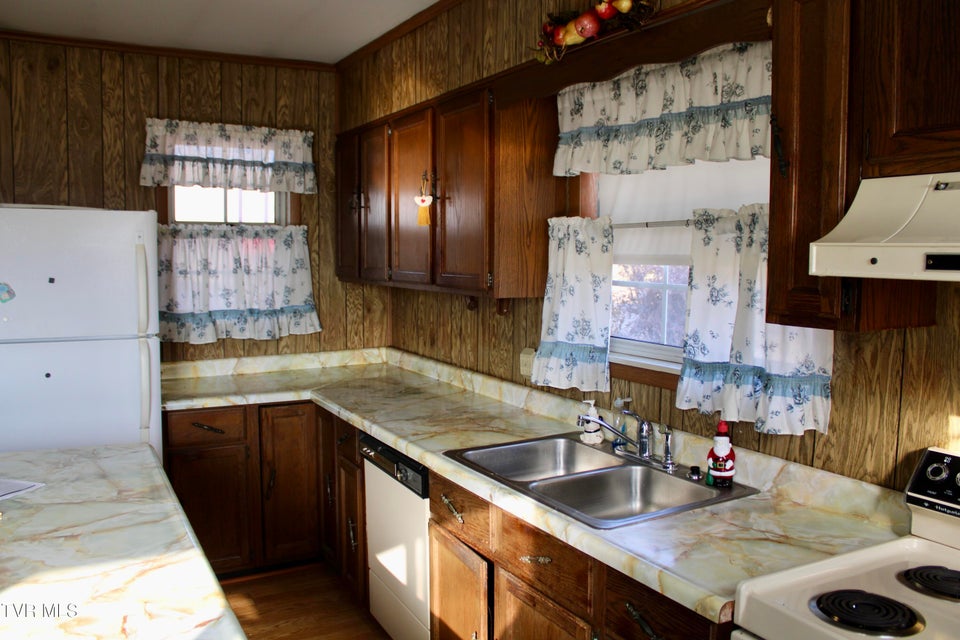 Photo #13: 5517 Poplar Springs Road