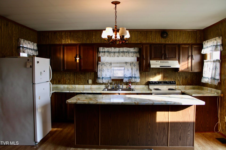 Photo #12: 5517 Poplar Springs Road