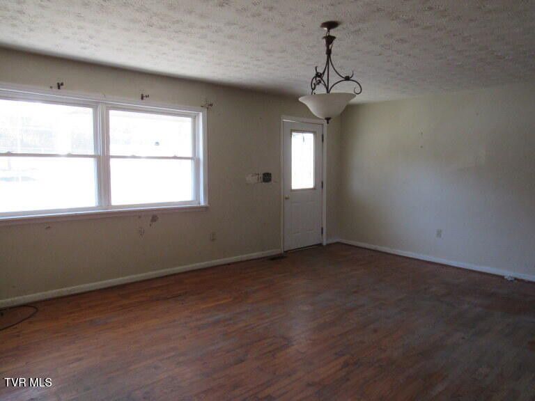 Photo #3: 301 Rose Hill Drive