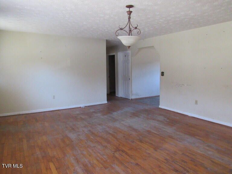 Photo #4: 301 Rose Hill Drive