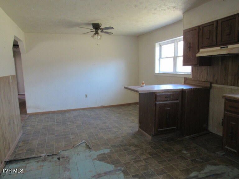 Photo #8: 301 Rose Hill Drive