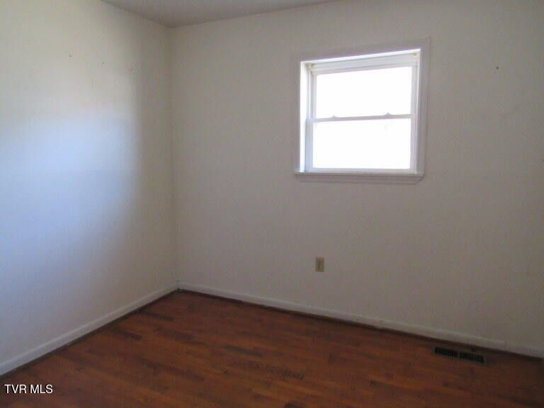 Photo #19: 301 Rose Hill Drive