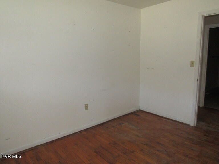 Photo #23: 301 Rose Hill Drive