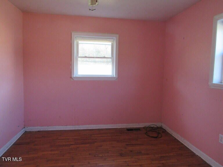 Photo #29: 301 Rose Hill Drive