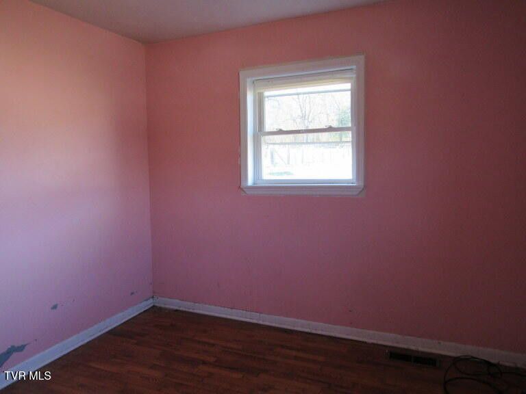 Photo #34: 301 Rose Hill Drive