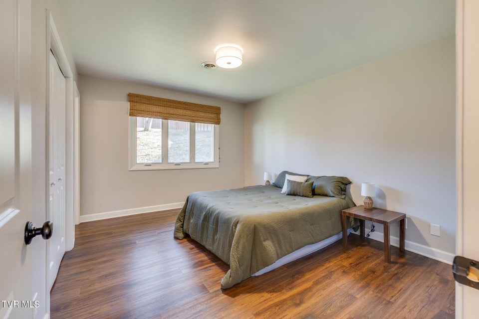 Photo #20: 707 Woodhaven Drive