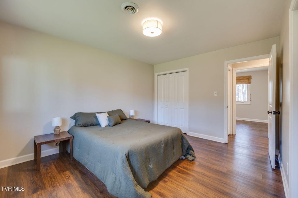 Photo #21: 707 Woodhaven Drive