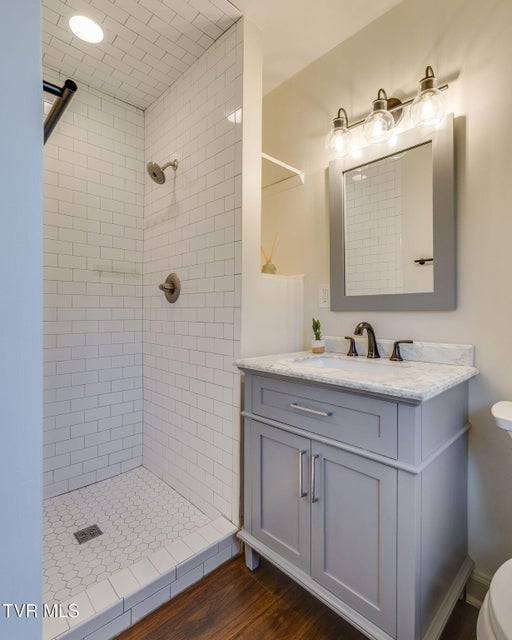 Photo #23: 707 Woodhaven Drive