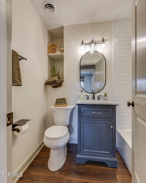 Photo #27: 707 Woodhaven Drive