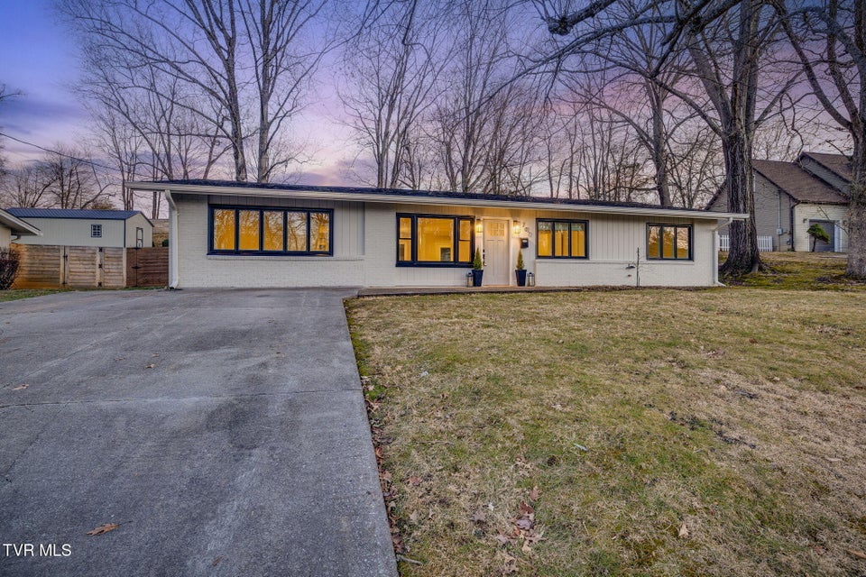 Photo #40: 707 Woodhaven Drive