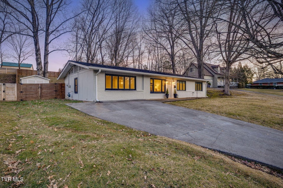 Photo #42: 707 Woodhaven Drive