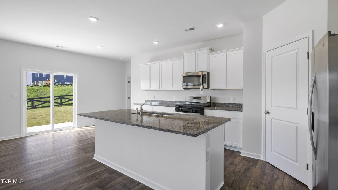 Photo #2: 543 Fieldcrest Road 