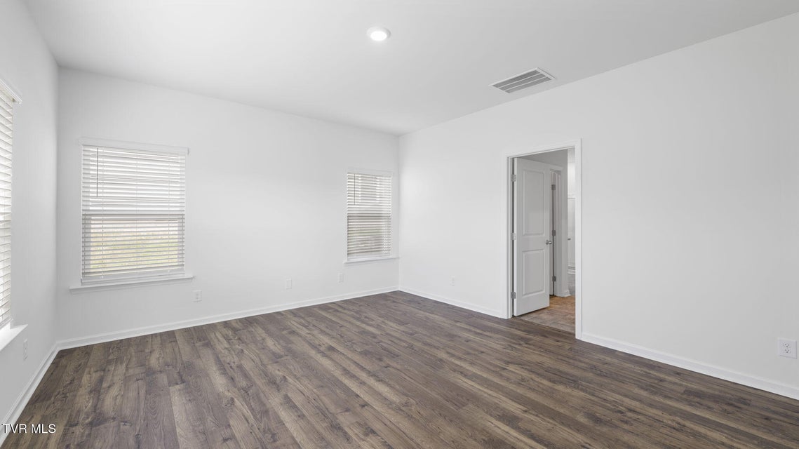 Photo #23: 543 Fieldcrest Road 