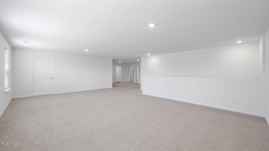 Photo #32: 543 Fieldcrest Road 