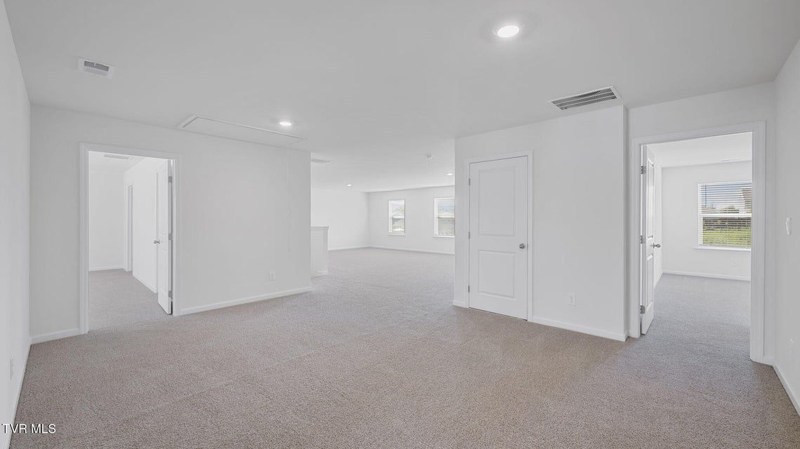 Photo #34: 543 Fieldcrest Road 