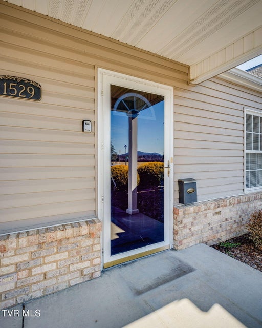 Photo #4: 1529 Pine Cone Cir Circle