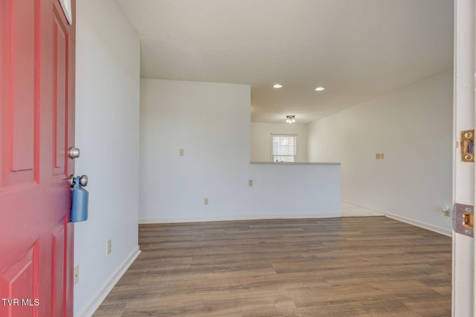 Photo #5: 1529 Pine Cone Cir Circle