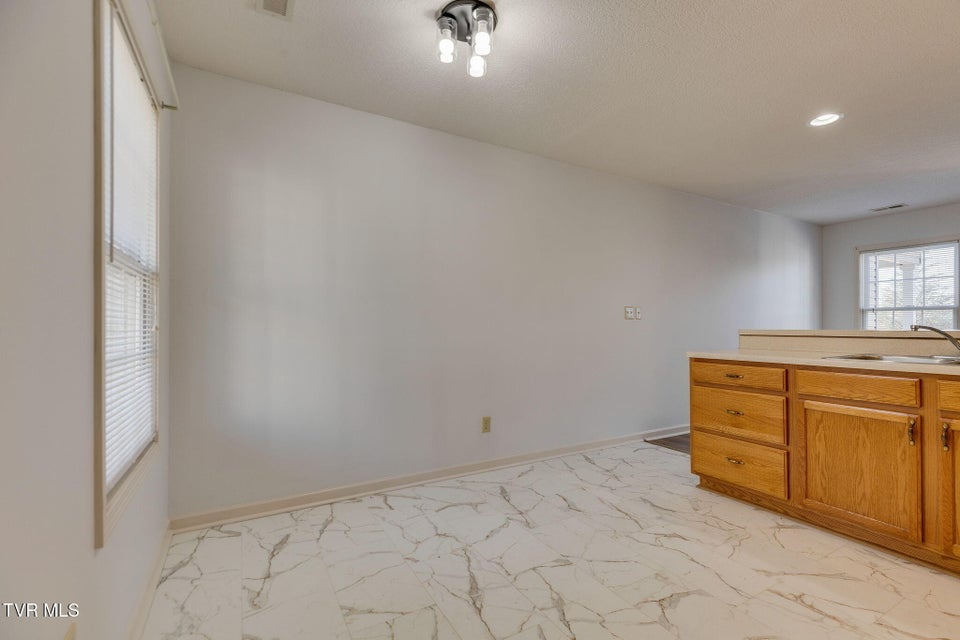 Photo #11: 1529 Pine Cone Cir Circle