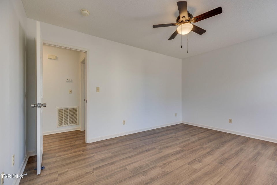 Photo #13: 1529 Pine Cone Cir Circle