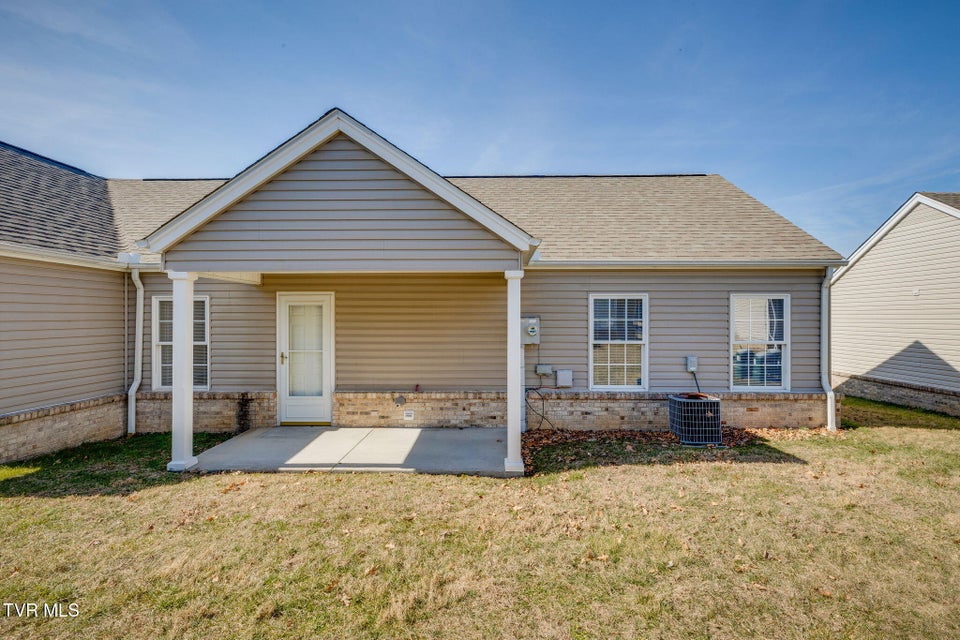 Photo #22: 1529 Pine Cone Cir Circle