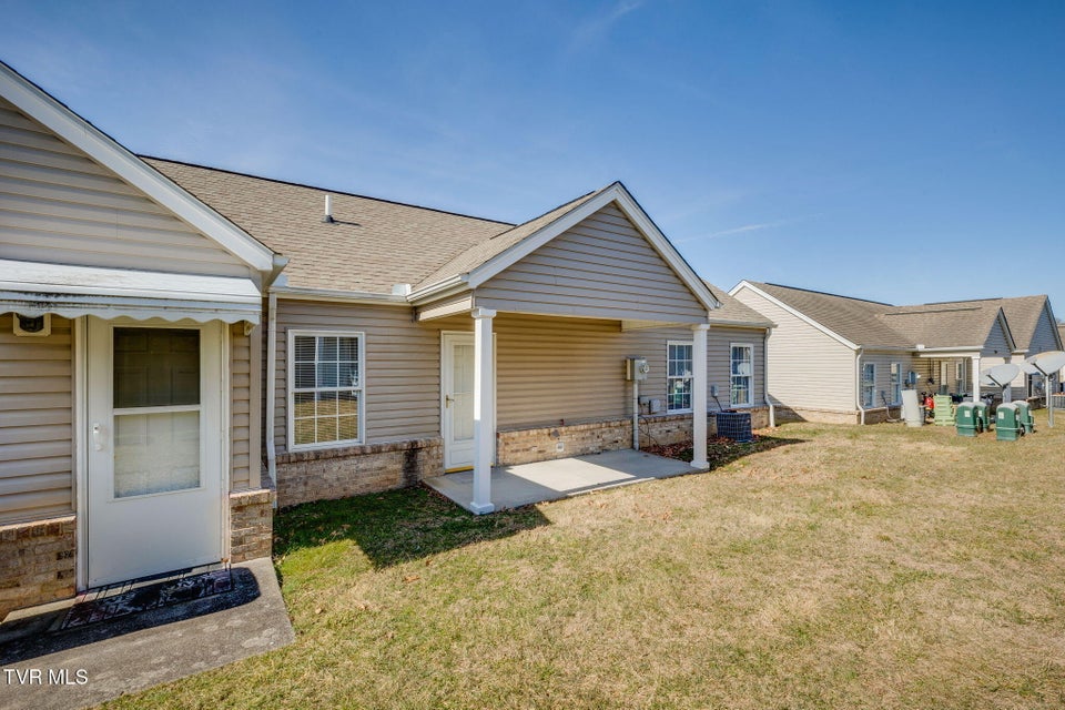 Photo #23: 1529 Pine Cone Cir Circle