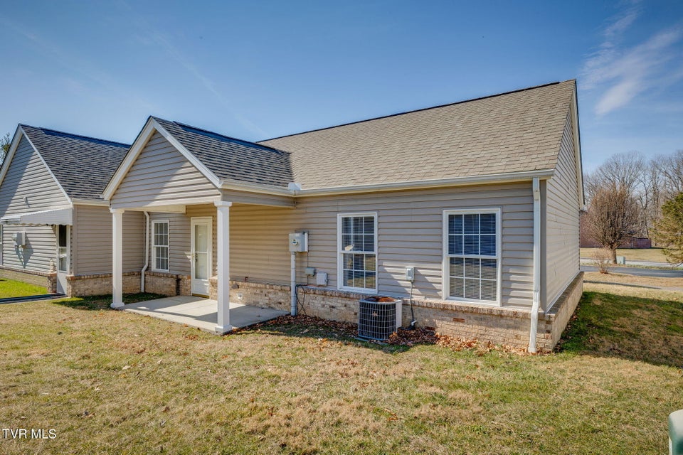 Photo #24: 1529 Pine Cone Cir Circle