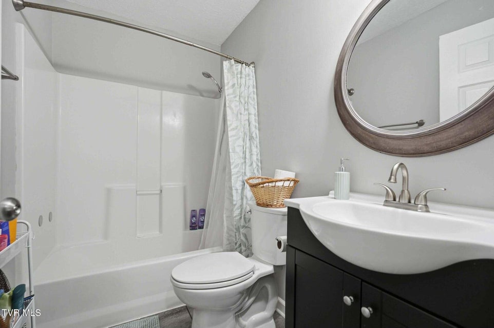 Photo #31: 1617 Valley View Drive