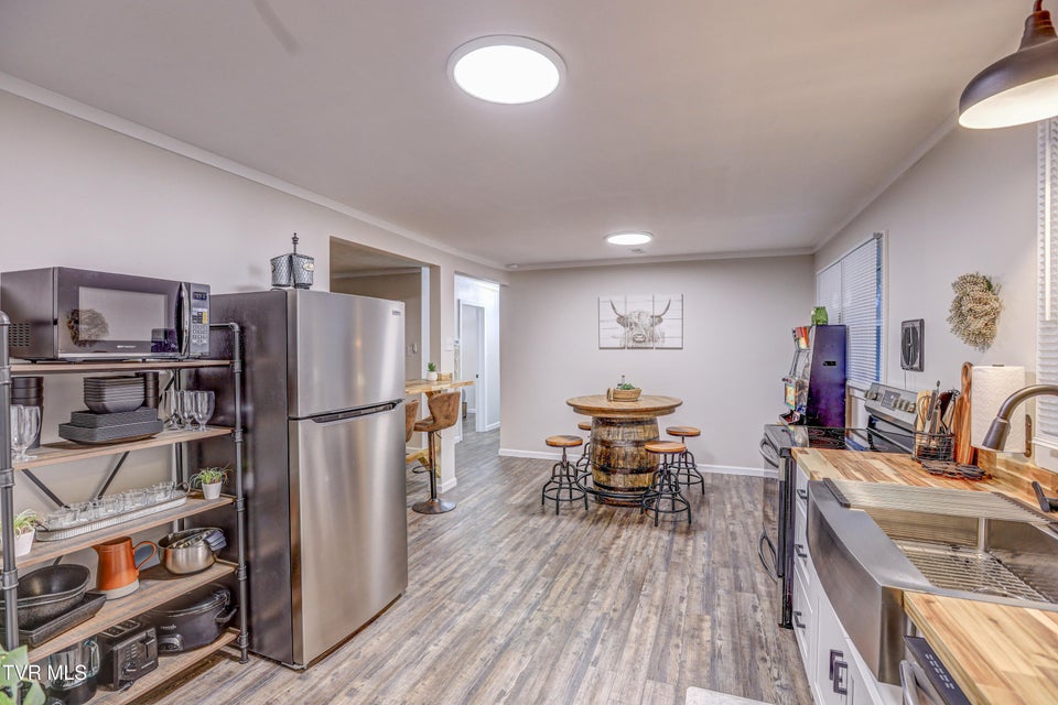 Photo #7: 2133 Veda Drive