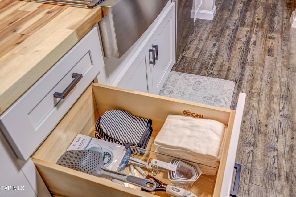 Photo #15: 2133 Veda Drive