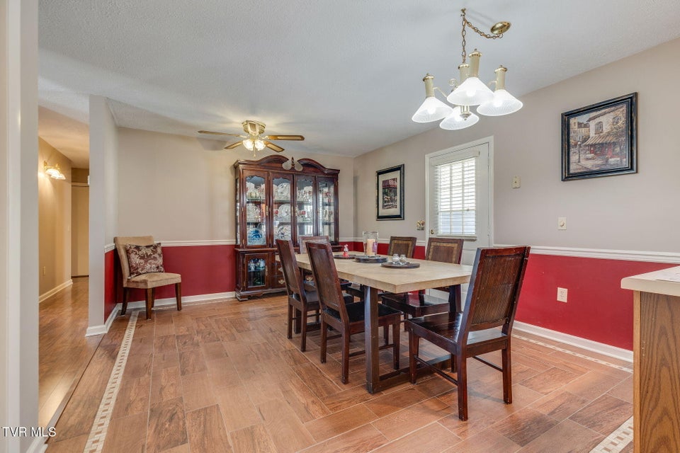 Photo #10: 1909 Diana Road