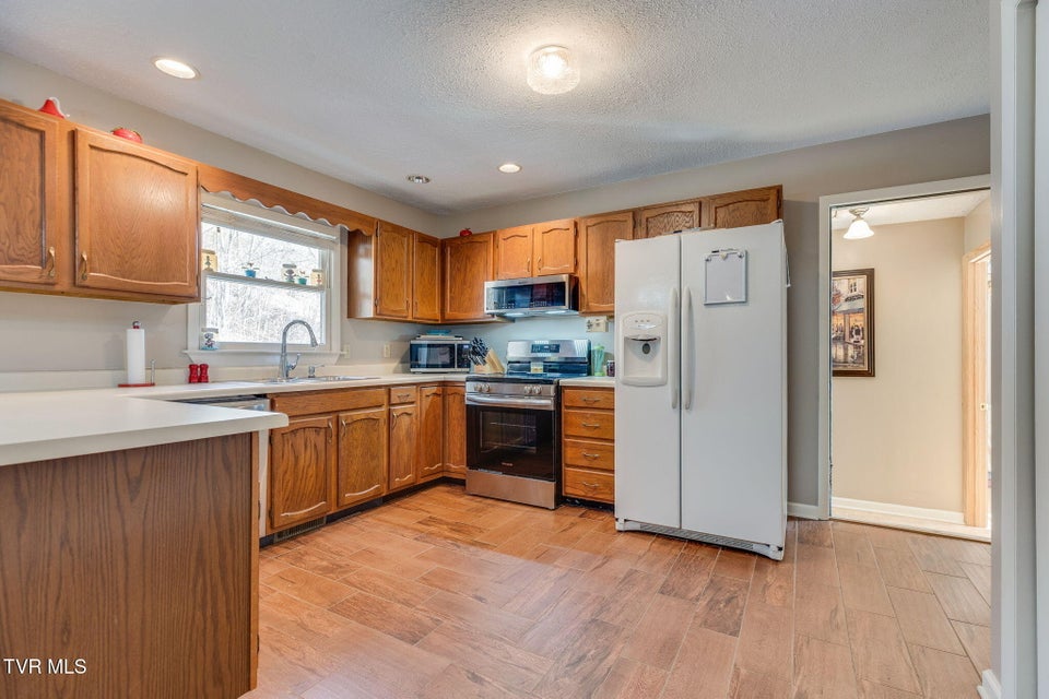 Photo #11: 1909 Diana Road