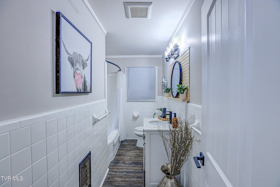 Photo #30: 2133 Veda Drive