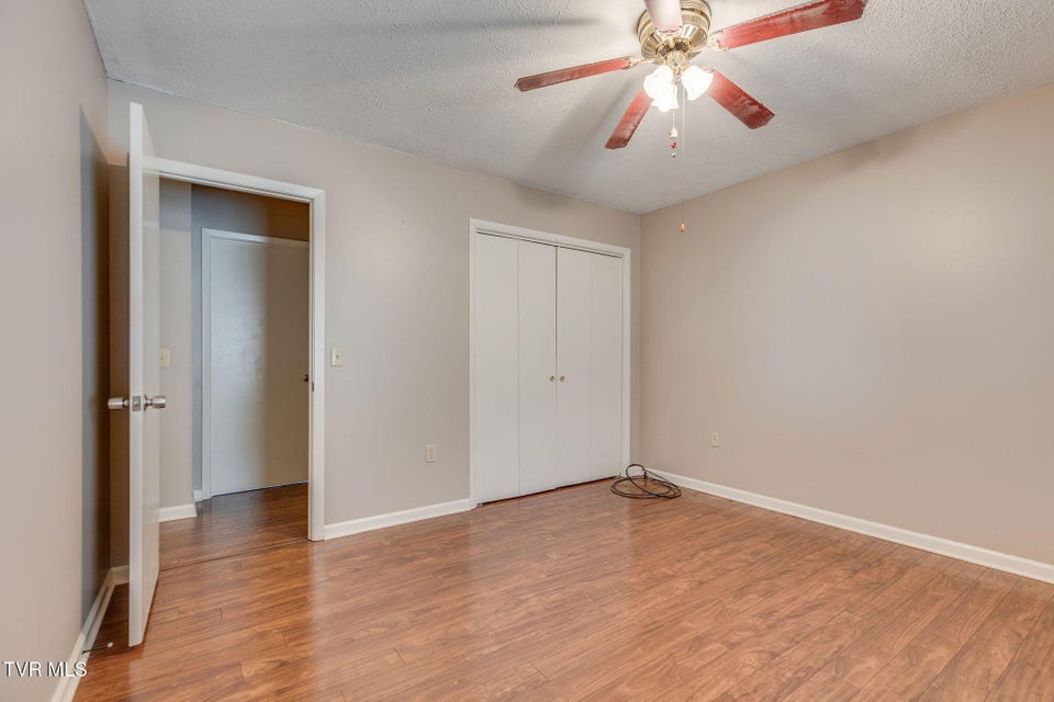 Photo #15: 1909 Diana Road