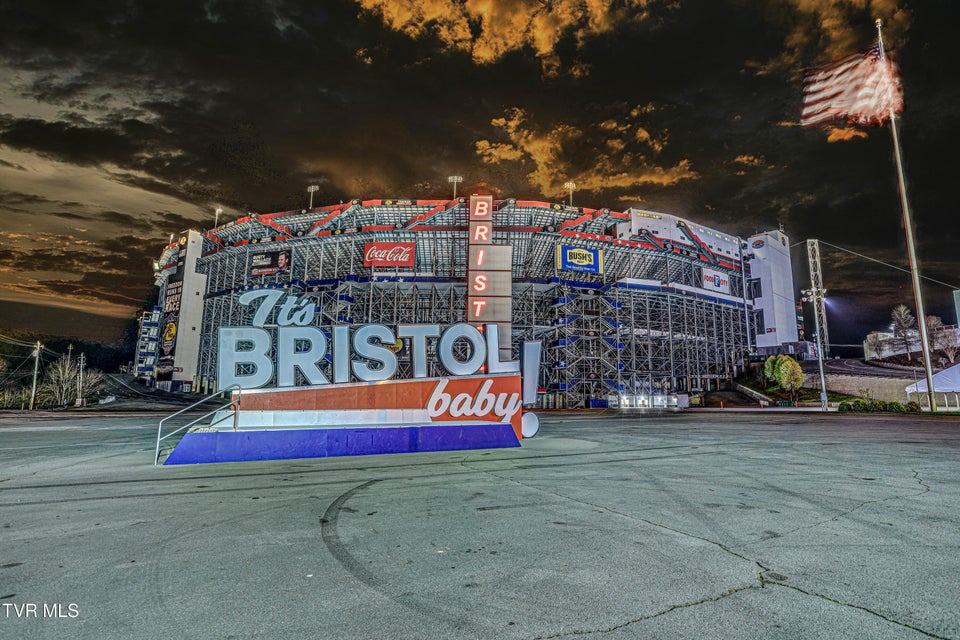 Photo #39: 2133 Veda Drive