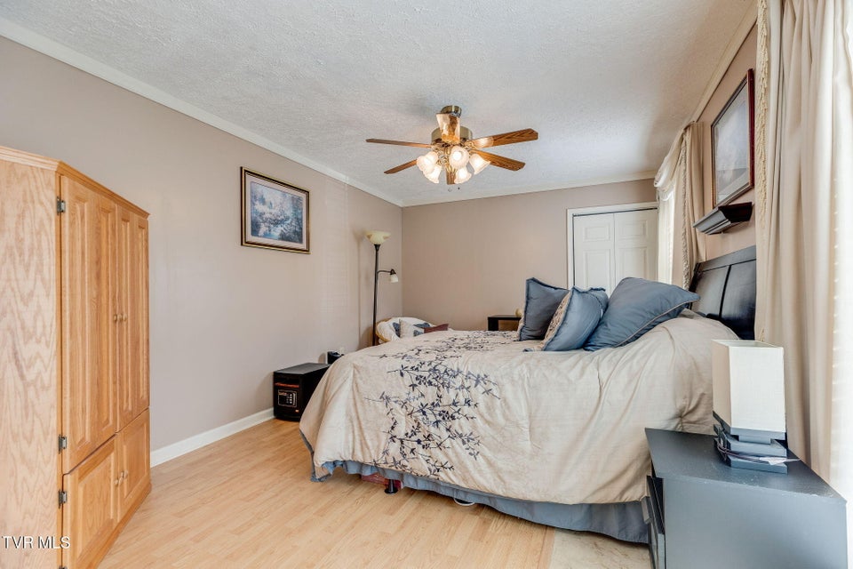 Photo #22: 1909 Diana Road