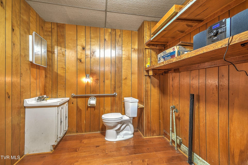 Photo #19: 152 Woodland Drive